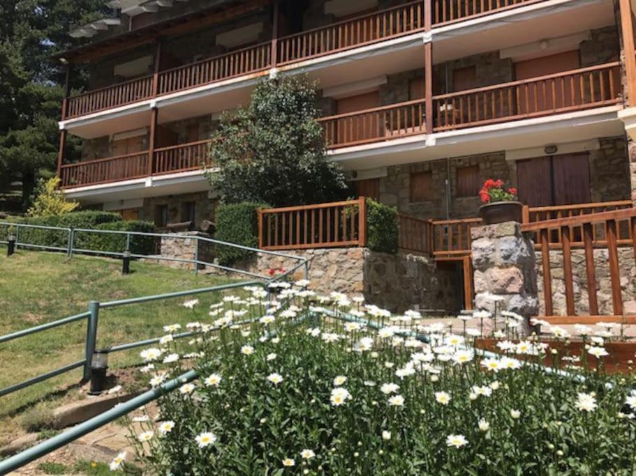 Cerca Pista De Esqui La Molina Con Piscina Y Jardin