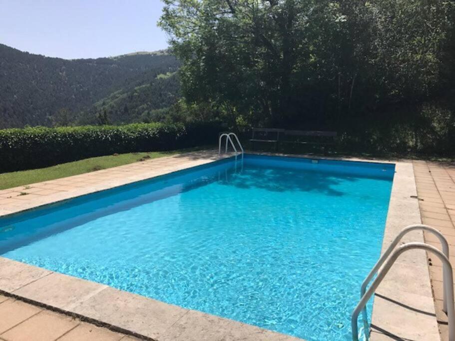 Cerca Pista De Esqui La Molina Con Piscina Y Jardin Appartement